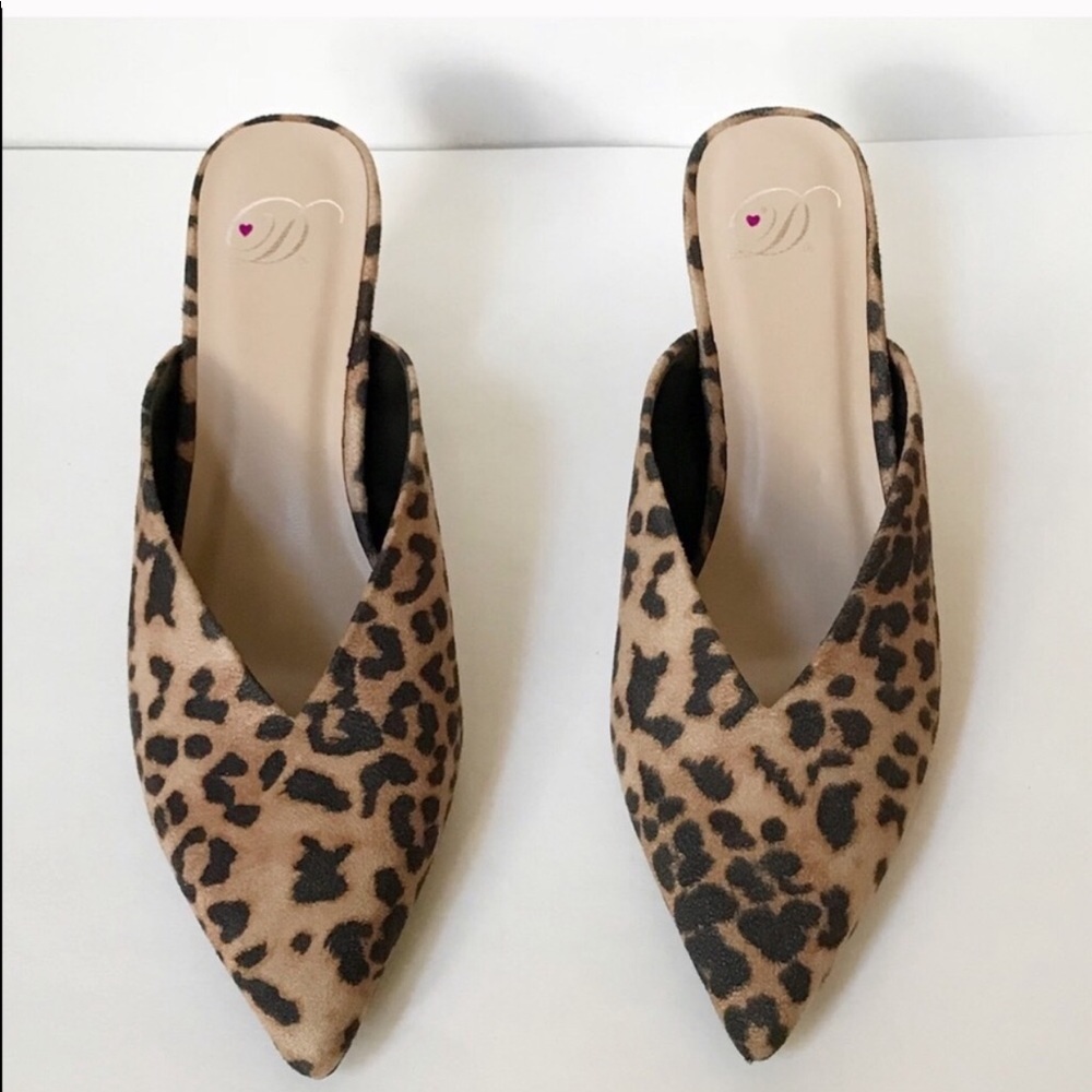 Leopard Print V Front Kitten Heels - Picture 4 of 6